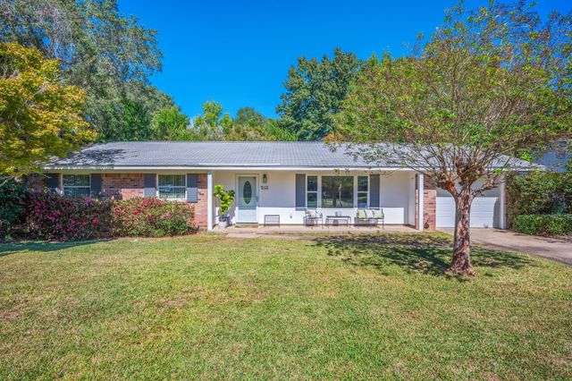 121 Priscilla Drive, Fort Walton Beach, FL 32547