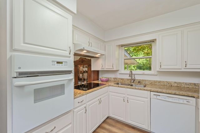 121 Priscilla Drive, Fort Walton Beach, FL 32547