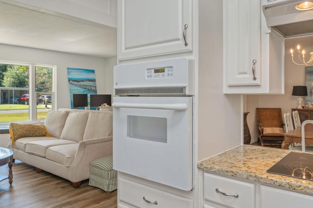 121 Priscilla Drive, Fort Walton Beach, FL 32547