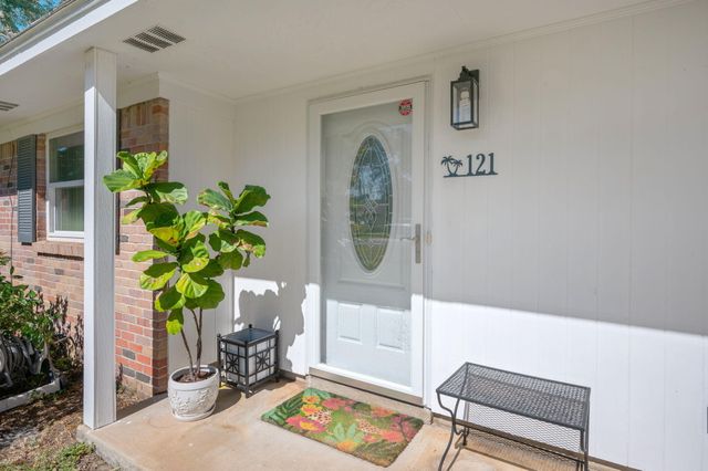 121 Priscilla Drive, Fort Walton Beach, FL 32547