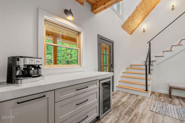 4406 Long Rifle Rd Road, Sevierville, TN 37862