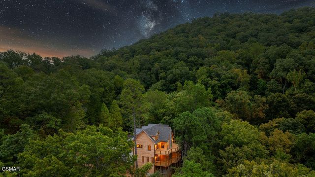 4406 Long Rifle Rd Road, Sevierville, TN 37862