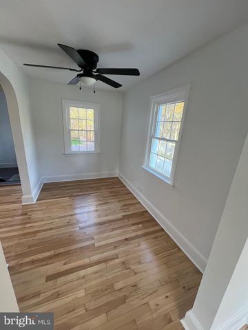 819 W KING RD, Malvern, PA 19355