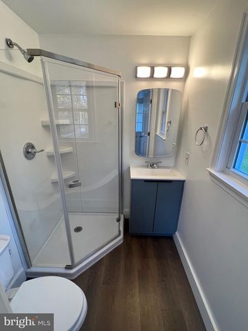 819 W KING RD, Malvern, PA 19355