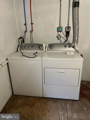 819 W KING RD, Malvern, PA 19355