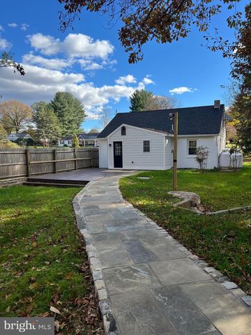 819 W KING RD, Malvern, PA 19355