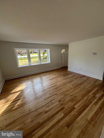 819 W KING RD, Malvern, PA 19355