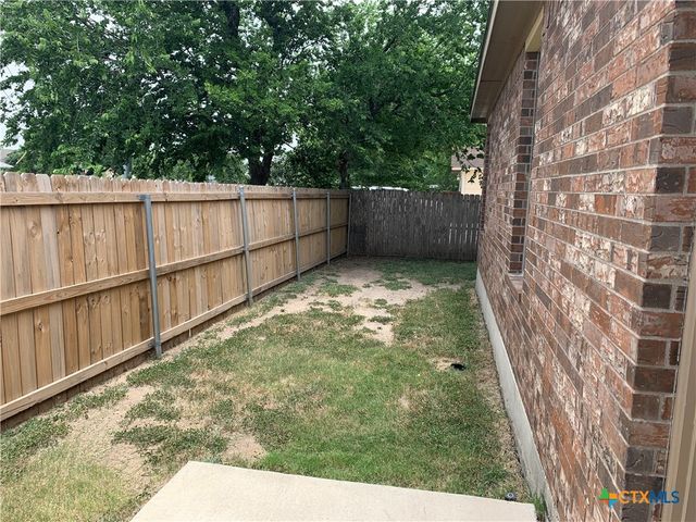 901 Brown Rock Drive, New Braunfels, TX 78130