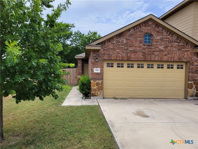 901 Brown Rock Drive, New Braunfels, TX 78130