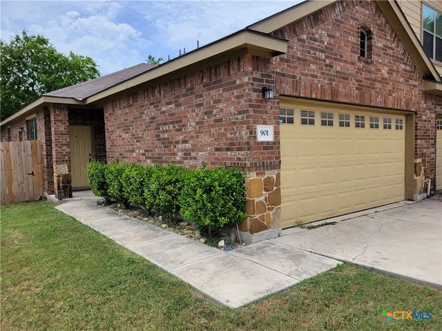 901 Brown Rock Drive, New Braunfels, TX 78130