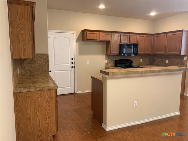 901 Brown Rock Drive, New Braunfels, TX 78130