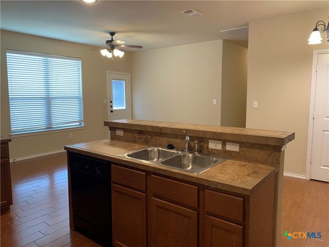 901 Brown Rock Drive, New Braunfels, TX 78130