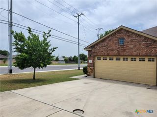 901 Brown Rock Drive, New Braunfels, TX 78130