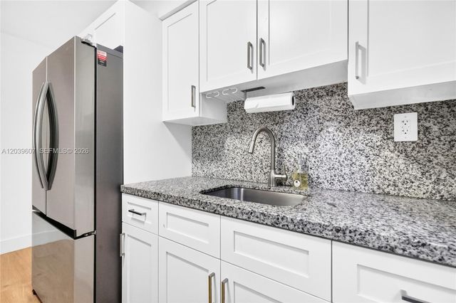3522 SW 25th St 3522, Miami, FL 33133