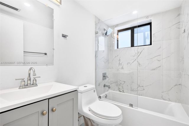 3522 SW 25th St 3522, Miami, FL 33133
