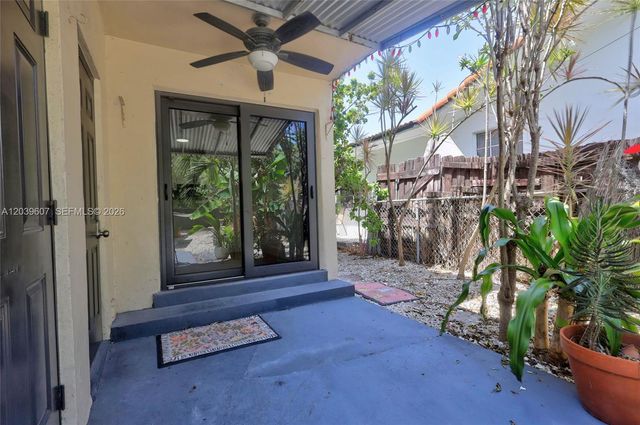 3522 SW 25th St 3522, Miami, FL 33133