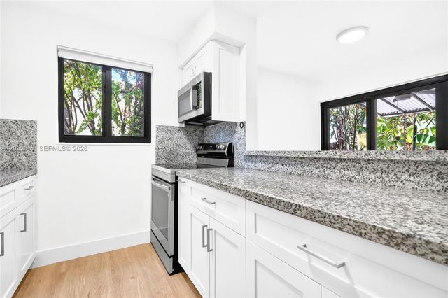 3522 SW 25th St 3522, Miami, FL 33133
