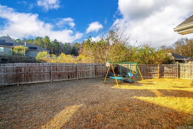 1025 Heritage Way, Benton, AR 72019