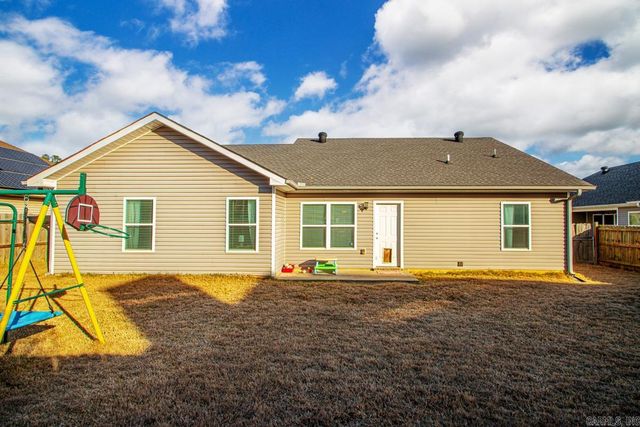 1025 Heritage Way, Benton, AR 72019