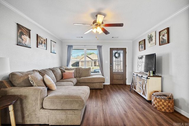 1025 Heritage Way, Benton, AR 72019