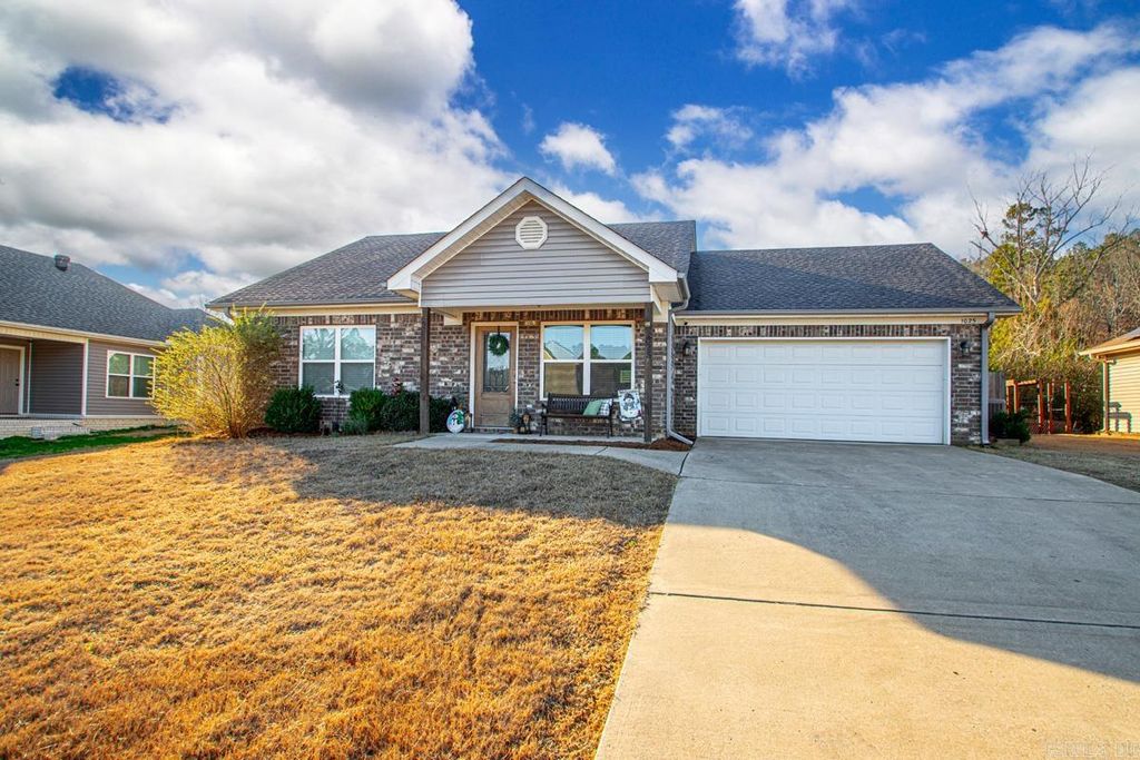 1025 Heritage Way, Benton, AR 72019