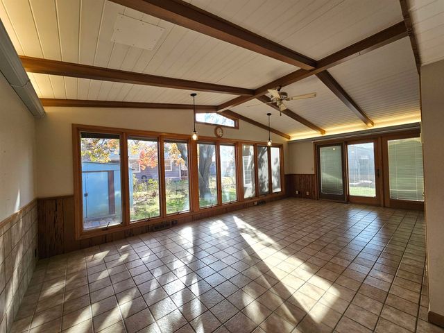 1018 Mellinger Dr, Salina, KS 67401