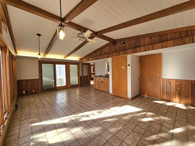 1018 Mellinger Dr, Salina, KS 67401