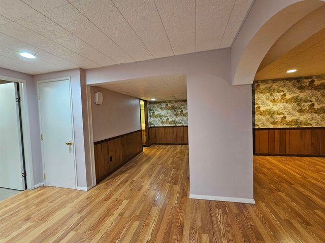 1018 Mellinger Dr, Salina, KS 67401