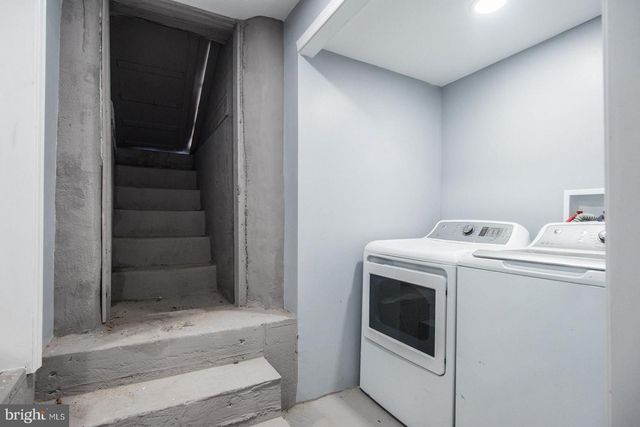 460 ROBBINS ST, Philadelphia, PA 19111