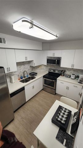 500 Bayview Drive 1725, Sunny Isles Beach, FL 33160