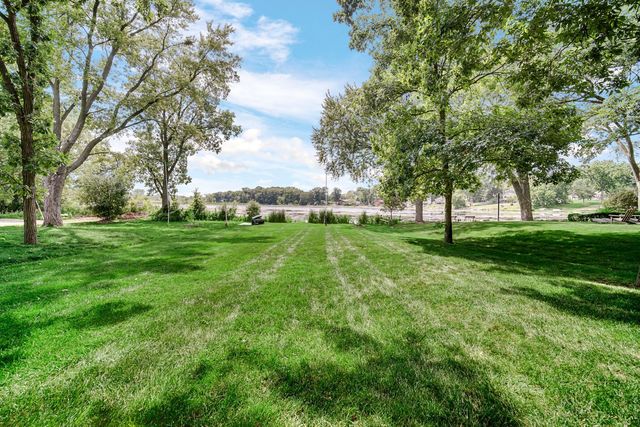 42034 N East Road, Antioch, IL 60002