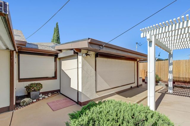2085 51st Ave, Sacramento, CA 95822