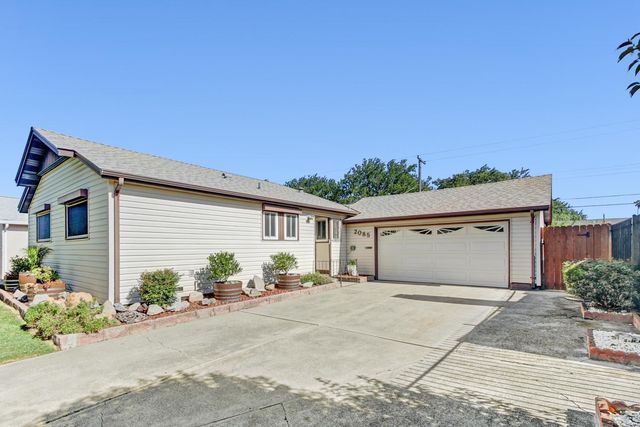 2085 51st Ave, Sacramento, CA 95822
