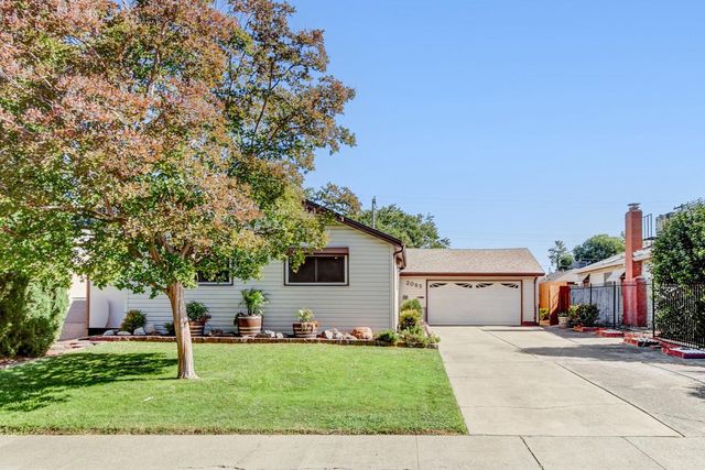 2085 51st Ave, Sacramento, CA 95822