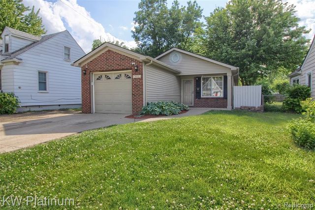 4452 Croissant Street, Dearborn Heights, MI 48125
