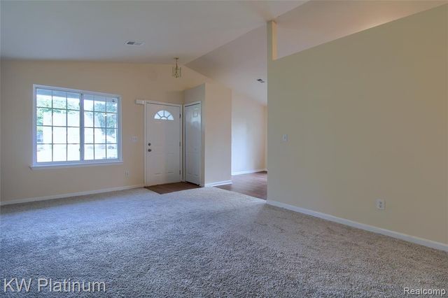 4452 Croissant Street, Dearborn Heights, MI 48125