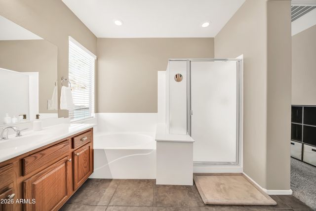 2214 W HEDGEHOG Place, Phoenix, AZ 85085