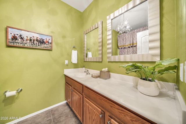 2214 W HEDGEHOG Place, Phoenix, AZ 85085