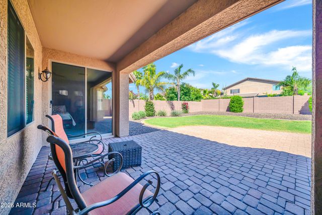 2214 W HEDGEHOG Place, Phoenix, AZ 85085