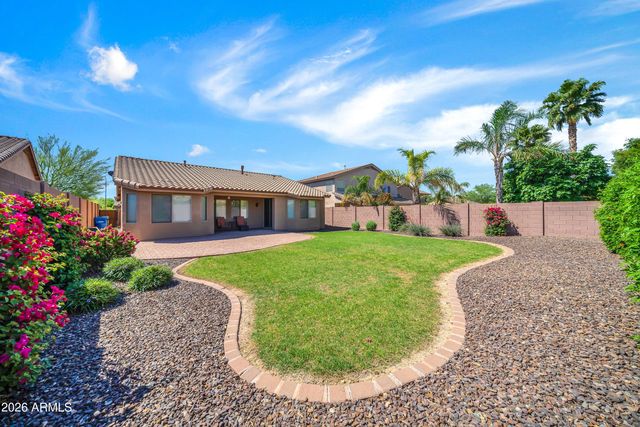 2214 W HEDGEHOG Place, Phoenix, AZ 85085