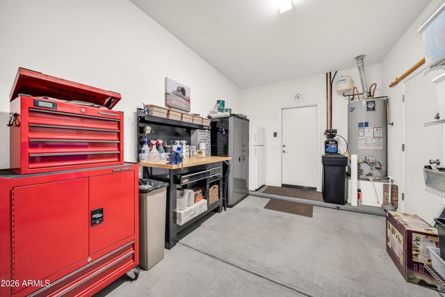 2214 W HEDGEHOG Place, Phoenix, AZ 85085