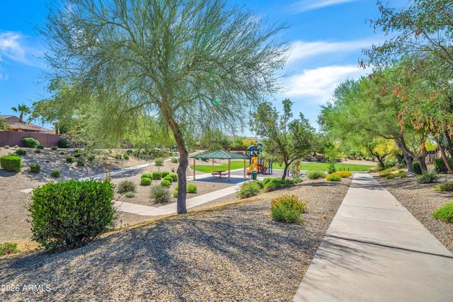 2214 W HEDGEHOG Place, Phoenix, AZ 85085