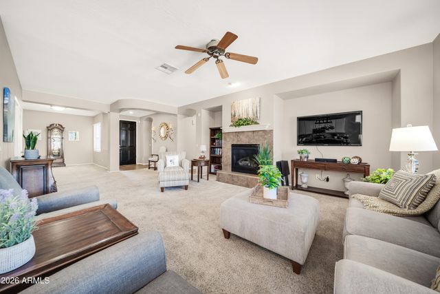 2214 W HEDGEHOG Place, Phoenix, AZ 85085