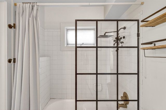 616 Pinehurst Boulevard, Kalamazoo, MI 49006