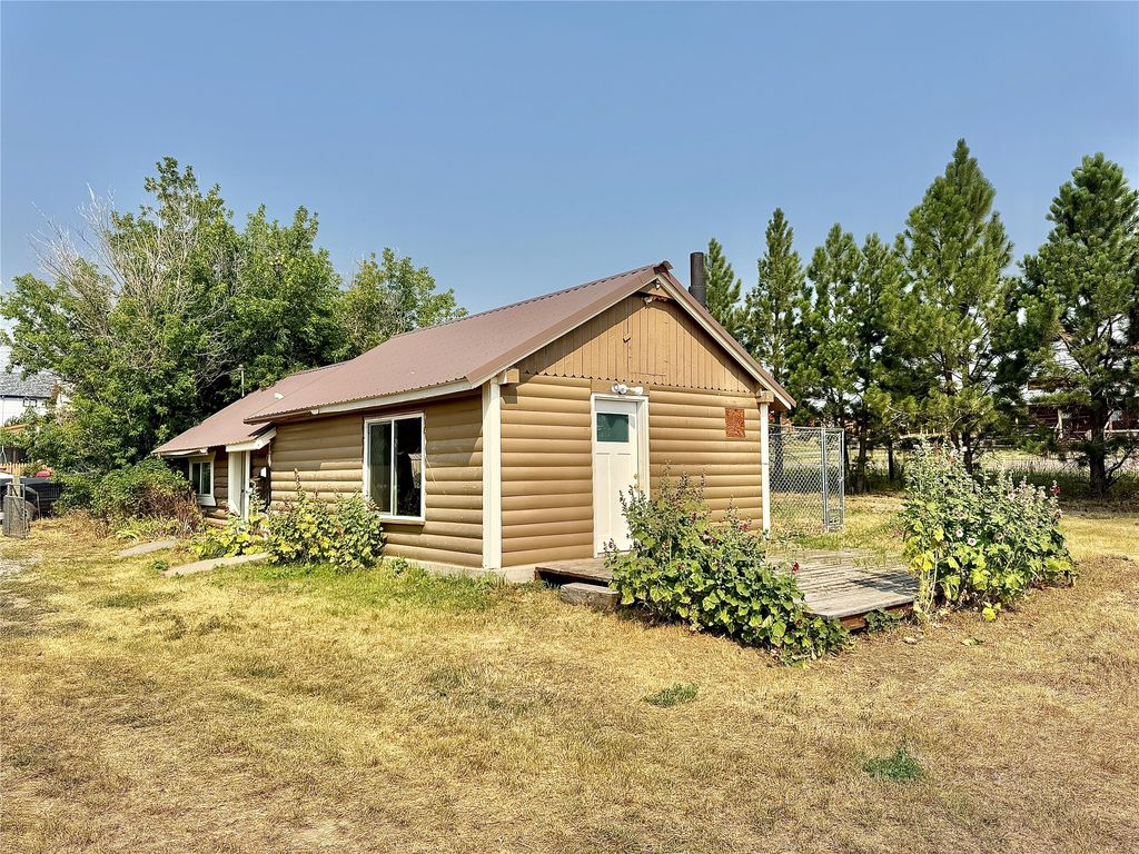 400 E Larime Street, White Sulphur Springs, MT 59645 photo 2