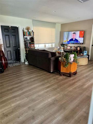 13351 SW 46th St, Miami, FL 33175