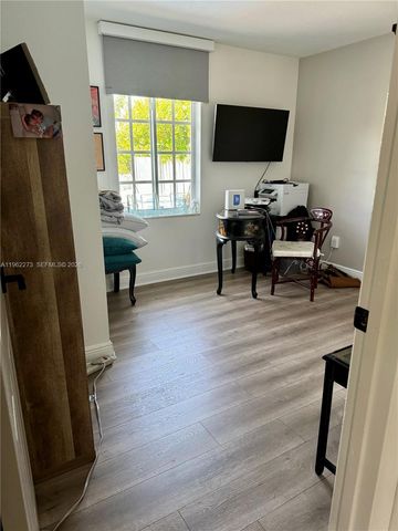 13351 SW 46th St, Miami, FL 33175