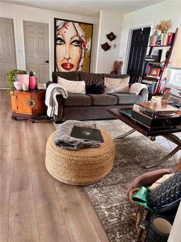 13351 SW 46th St, Miami, FL 33175