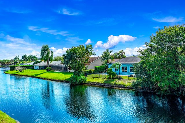 2329 Seaford Drive, Wellington, FL 33414