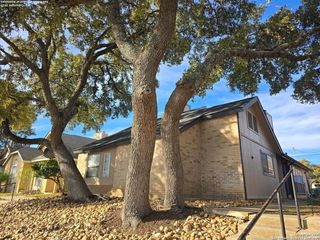 8415 Cranberry Hl # 2, San Antonio, TX 78254